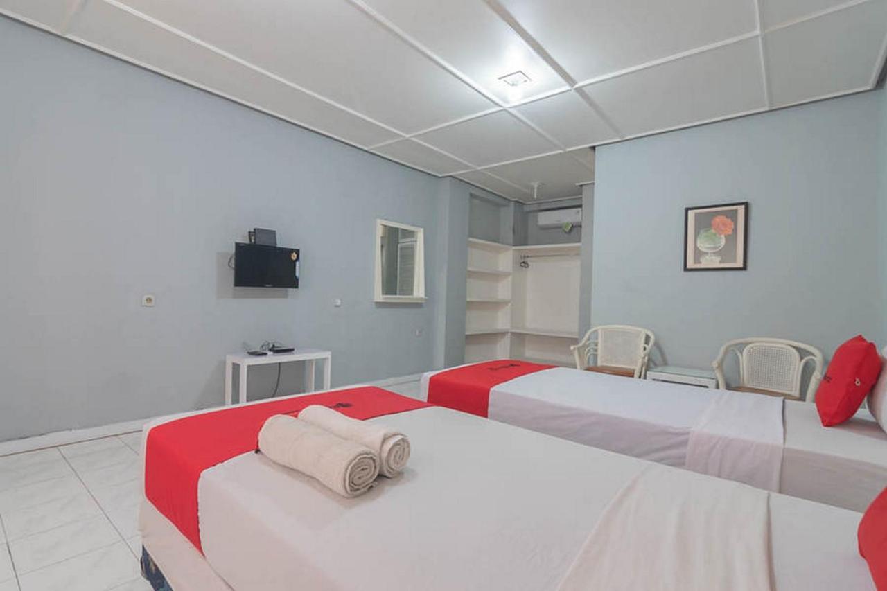 Reddoorz At Jalan Raya Lembang Hotell Padasul Exteriör bild