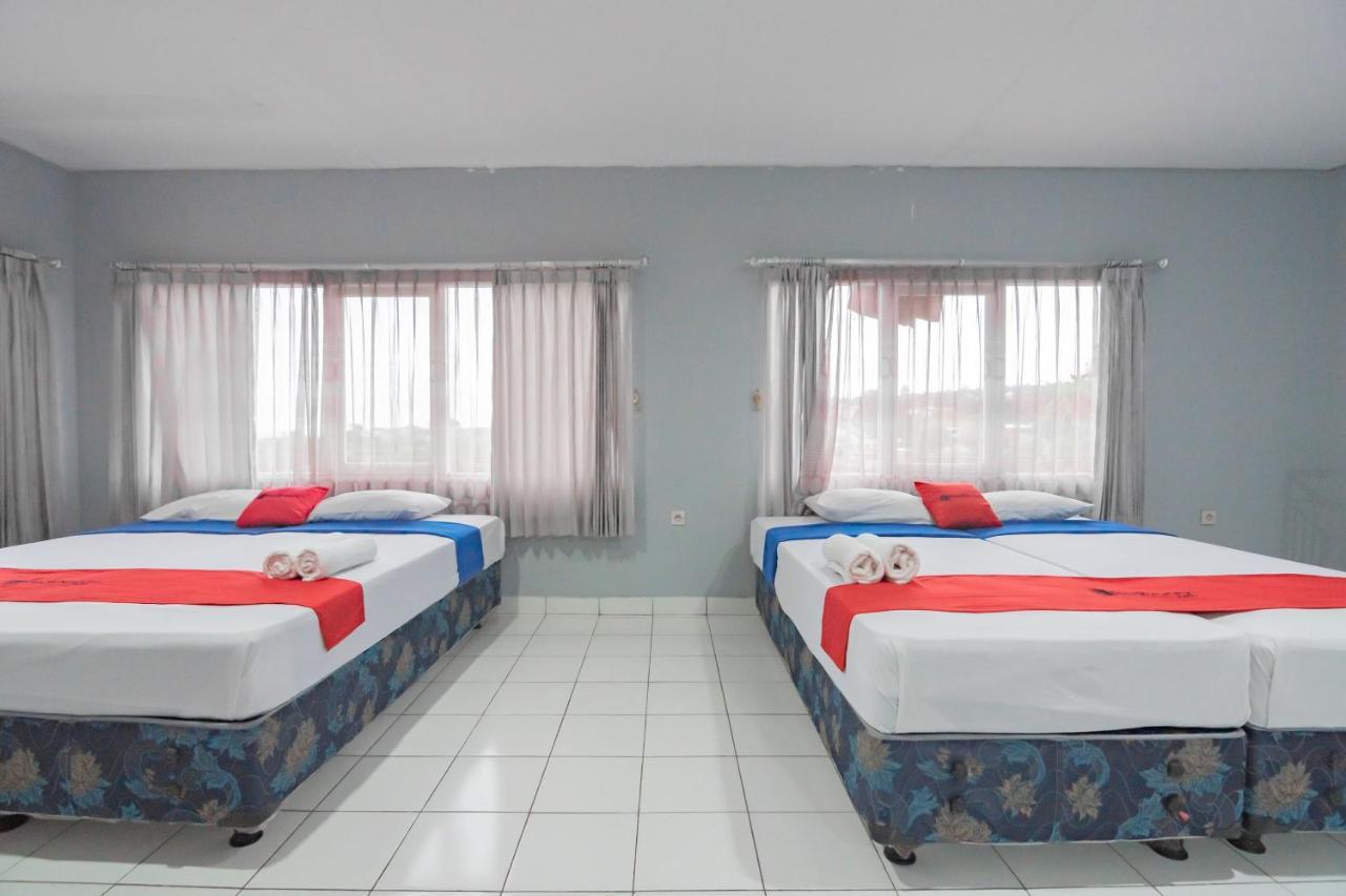 Reddoorz At Jalan Raya Lembang Hotell Padasul Exteriör bild