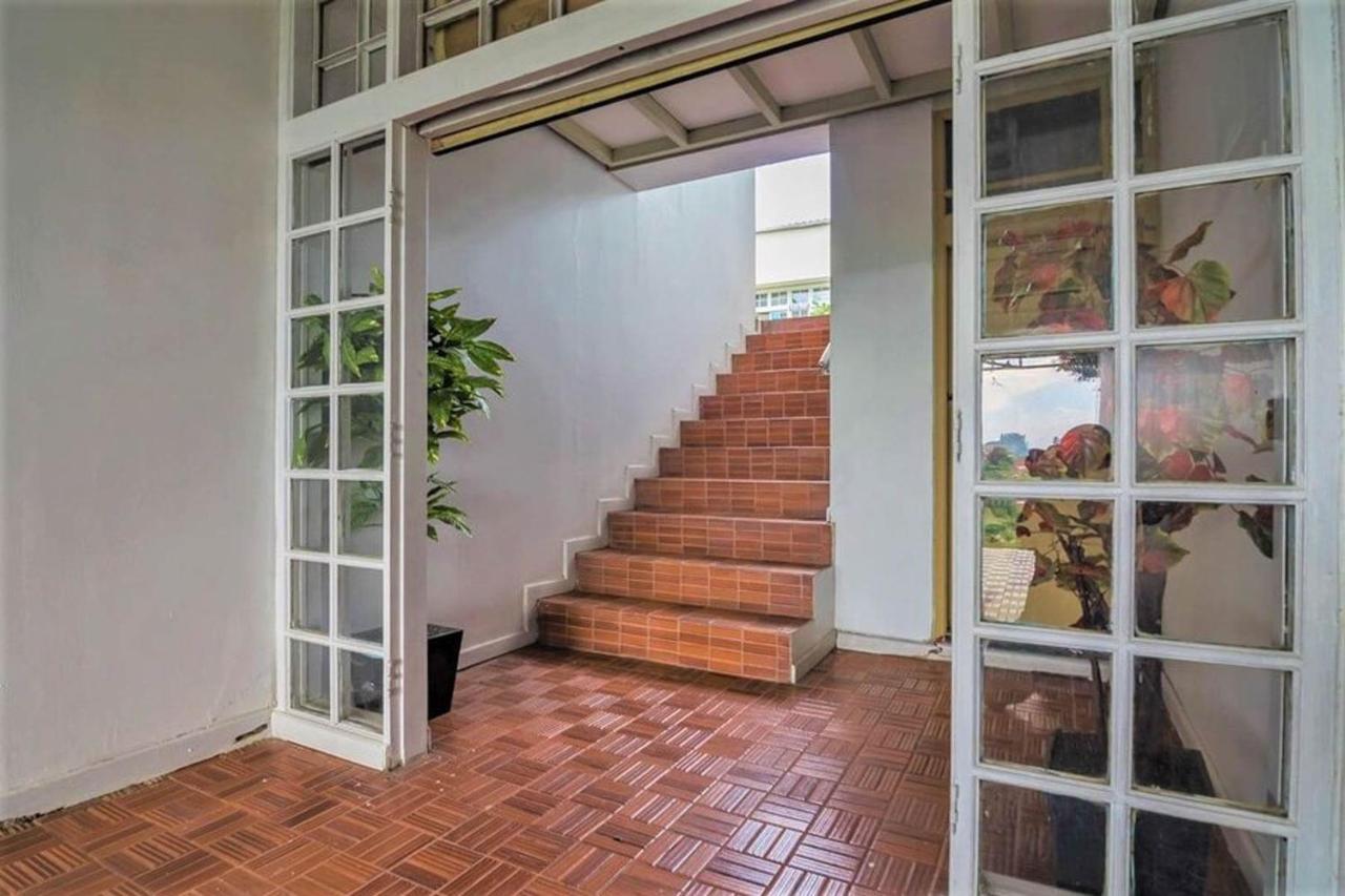 Reddoorz At Jalan Raya Lembang Hotell Padasul Exteriör bild