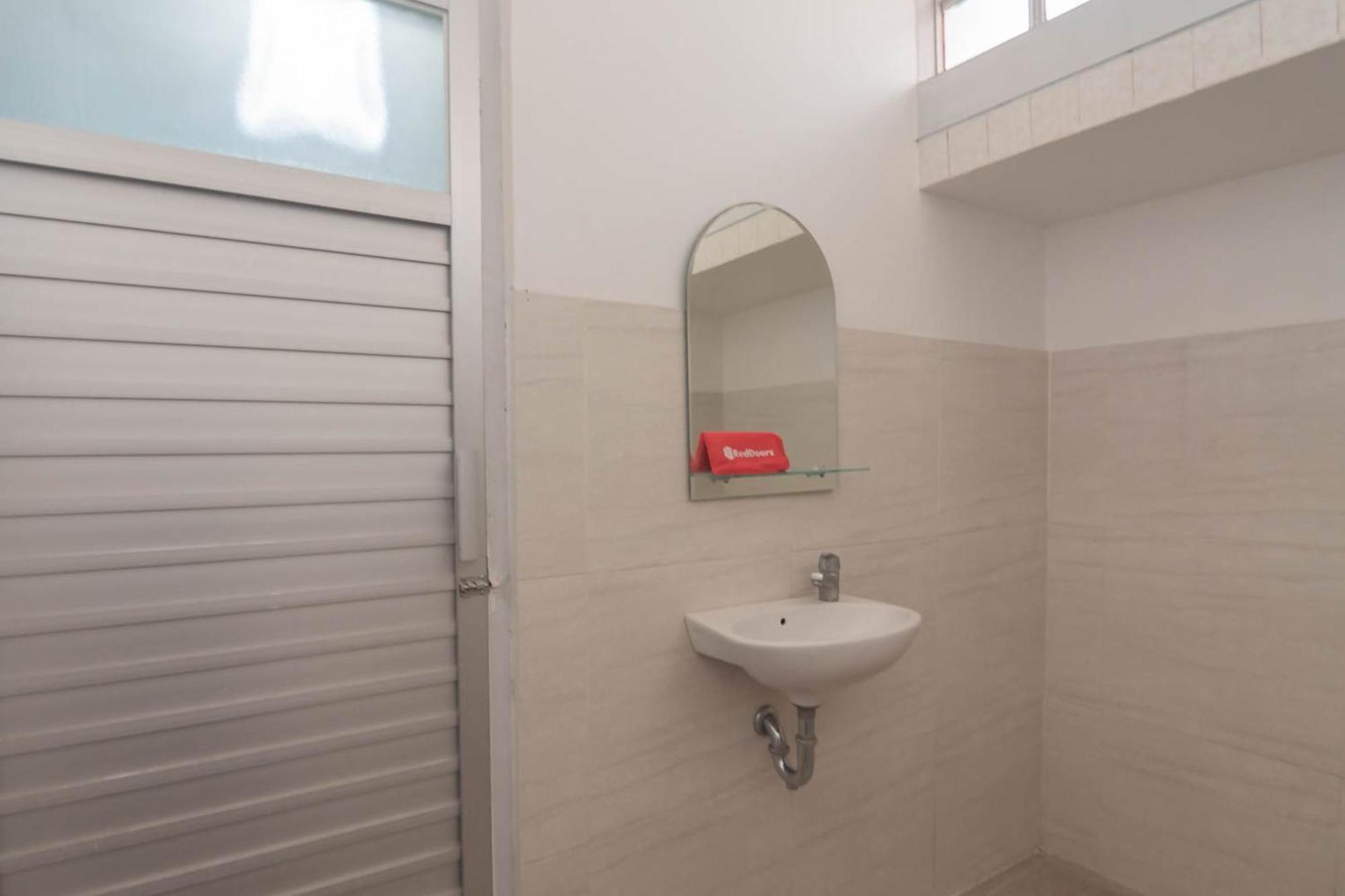 Reddoorz At Jalan Raya Lembang Hotell Padasul Rum bild