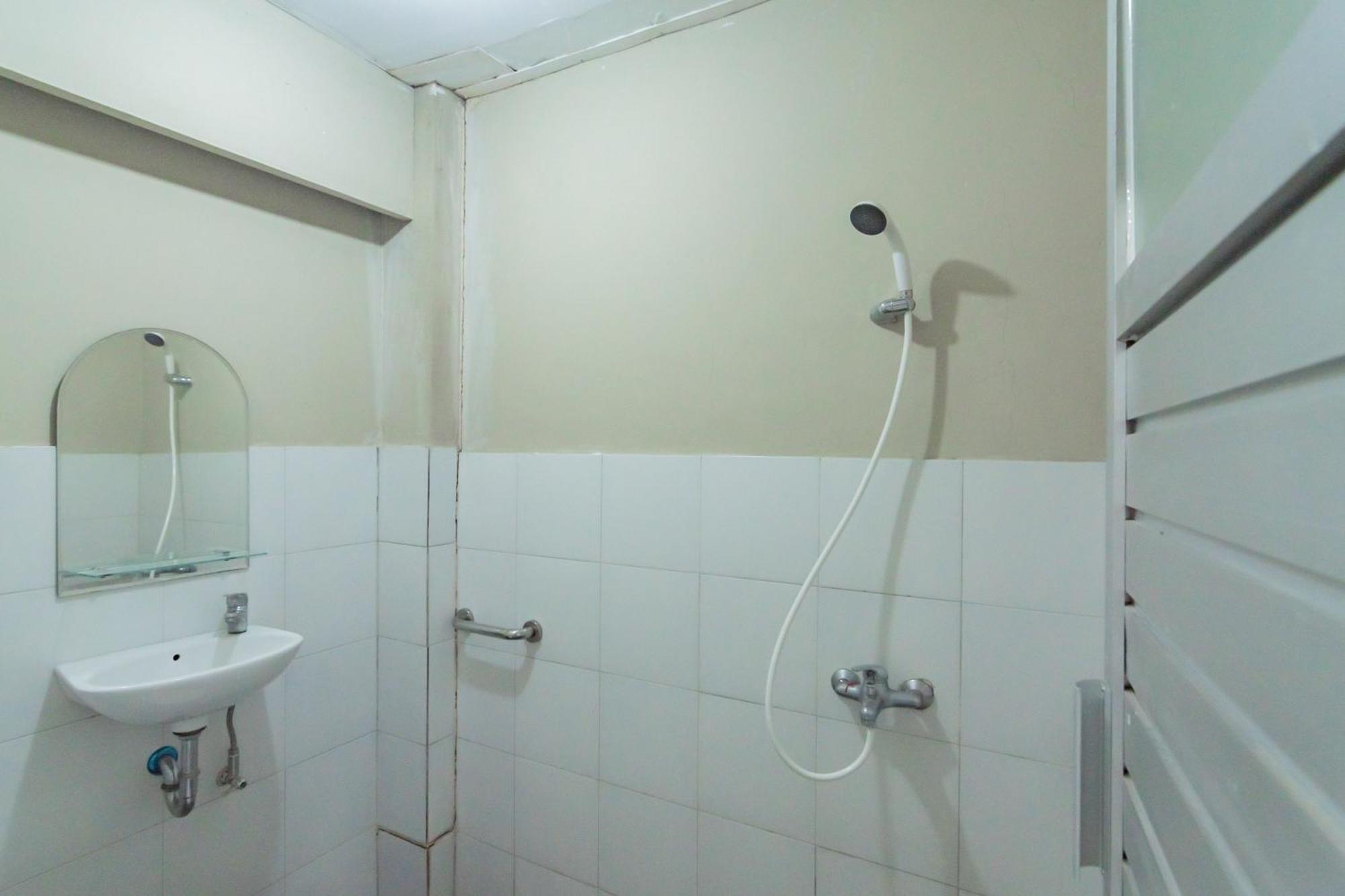 Reddoorz At Jalan Raya Lembang Hotell Padasul Rum bild